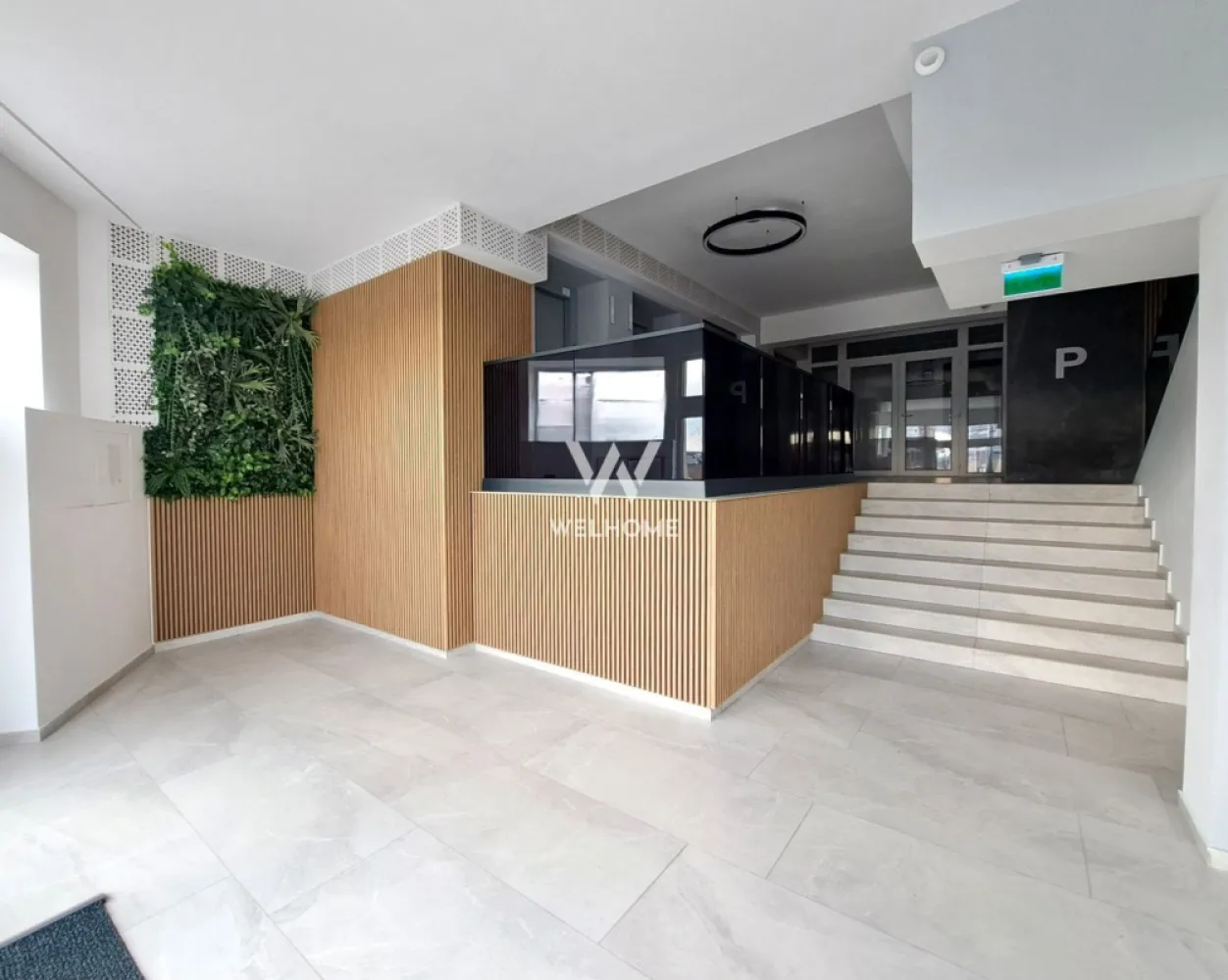 Direct dezvoltator, avans minim 11 800 euro, Sibiu - Proiect deosebit in Sibiu. 
Avans minim 11 800euro!
 Apartament tip garsoniera cu o suprafață totală de 42.11mp din care terasa de 6.18mp disponibil la etaj intermediar poziționat pe SE cu vedere spre munți.

 Posibilitatea de predare La Semifinisat si v-a include:
- Ușă de exterior Porta Doors Agat.
- Centrală termică în condensare și instalație de încălzire în pardoseală cu termostat individual în fiecare cameră.
- Instalația electrică cu prize, întrerupătoare și echipamente Legrand.
- Șapă semi-uscată elicopterizată.
- Tâmplărie PVC Salamander Green Evolution, cu 6 camere și trei foi de sticlă cu feronerie Roto.
- Terasa cu balustradă de sticlă și/sau zidărie de beton/cărămidă, placate cu gresie.
- Instalația de apă și canalizare până la racordurile obiectelor sanitare.
- Sistem de ventilație cu clapetă antiretur în băile fără aerisire naturală.
- Tubulatură de ventilație pentru hota de bucătărie.
- Pregătire instalație aer condiționat.
- Instalație de gaz interioară + mascarea țevii de gaz cu grilaj perforat la nivelul tavanului.
- Videointerfon smart Akuvox cu control din aplicație mobilă.

 Posibilitatea de predare La Cheie si suplimentar v-a include:
- Uși de interior Porta Doors.
- Baie amenajată cu gresie, faianță, obiecte sanitare și baterii ce se pot alege din gamele selectate de la furnizorii parteneri.
- Pardoseala placata cu parchet laminat, SPC, LVT sau triplu stratificat ce se poate alege de la furnizorul partener.

Disponibilitate de locuri de parcare supraterane si subterane, boxa de depozitare.
Compartimentarile se pot modifica dupa preferintele cumparatorului (in limita posibilitatilor tehnice), idei propuse de compartimentare vezi in schite.
Receptie bloc in toamna 2027.
Pozele sunt cu titlul de prezentare al unui apartament finisat La Cheie, poate fi predat exact ca in poze.
 PRET:
56 300euro +tva La Semifinisat cu avans 90%
62 680euro +tva finisat La Cheie cu avans 90%
*Prețul poate sa difere in funcție de avans.

Tel; 0745 99 55 37 Mihai