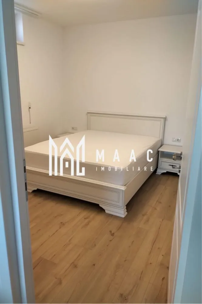 Apartament 3 camere | Etajul 2 | 86 MPU | Lazaret - MAAC Imobiliare vă propune spre închiriere un apartament modern cu 3 camere, amplasat la etajul 2/3 al unui imobil situat într-o zonă liniștită și accesibilă din Lazaret.

Compartimentare:

- Hol spațios de acces
- Bucătărie open space cu sufragerie
- 2 dormitoare matrimoniale
- 2 băi cu geam pentru aerisire, una dotată cu vană, iar cealaltă cu cabină de duș.

Nu se acceptă animale de companie
Se percepe o garanție în cuantumul unei chirii lunare

Pentru mai multe detalii vă rugăm să specificați anunțul cu CP2945816