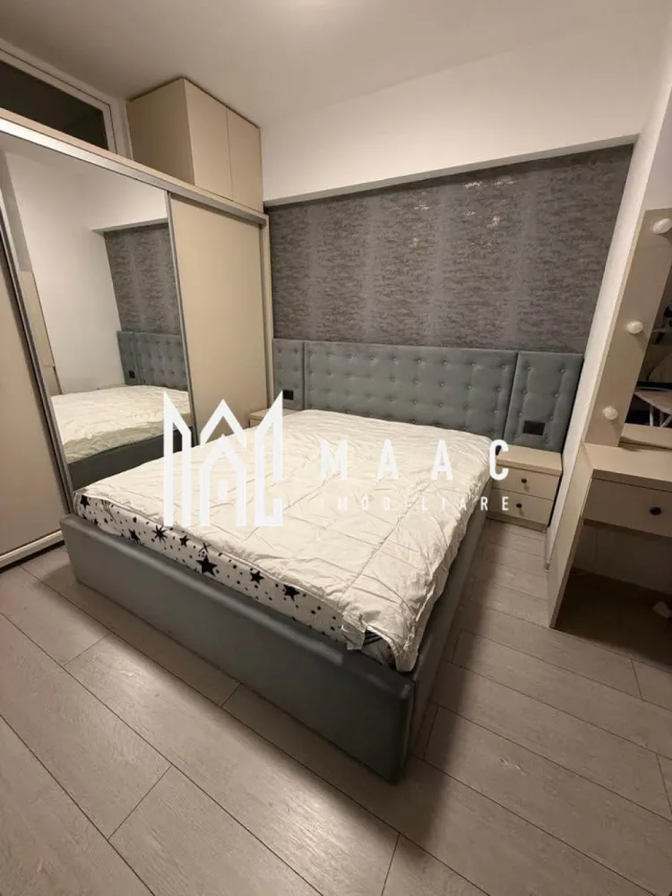 Apartament 3 camere | zona centrala | parter | 74 mp - MAAC Imobiliare vă propune spre vânzare un apartament 3 camere elegant, situat în zona centrală, Cartierul Libertății din Râmnicu Vâlcea – o locație apreciată pentru accesibilitate și proximitatea față de toate facilitățile urbane.

Apartamentul este amplasat la parter înalt și are o suprafață utilă de 65 mp (74 mp total), fiind ideal atât pentru locuință personală, cât și pentru investiție.

Proprietatea se vinde complet mobilată și utilată LUX, cu finisaje și dotări de calitate superioară, pregătită pentru mutare imediată.

🔹 Compartimentare:

✔ Living spațios și luminos
✔ 2 dormitoare confortabile
✔ Bucătărie complet utilată
✔ Baie modern amenajată

Poziționarea centrală oferă acces rapid către magazine, școli, instituții publice, restaurante și mijloace de transport, ceea ce face din această proprietate o alegere excelentă pentru un stil de viață comod și activ.

Un apartament rafinat, într-o zonă premium, care îmbină confortul cu eleganța.

Pentru mai multe informații și programarea unei vizionări, echipa MAAC Imobiliare vă stă la dispoziție!
CP2947228