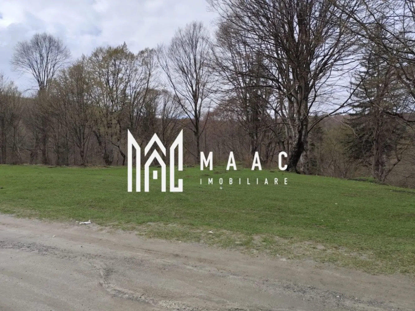 Teren Intravilan | 2000Mp | Valea Avrigului - MAAC Imobiliare vă propune spre vânzare un teren intravilan cu potențial excelent, situat în Valea Avrigului, într-una dintre cele mai apreciate zone turistice, cu acces direct din drumul județean Avrig, oferind un cadru natural deosebit, liniște și multiple oportunități de dezvoltare.

Proprietatea are o suprafață generoasă de 2.000 mp și beneficiază de un front stradal de 65 ml, ceea ce permite o varietate de opțiuni pentru construcții rezidențiale sau turistice.

Caracteristici:
-teren intravilan, pregătit pentru construcții
-acces direct și rapid din drum
-suprafață: 2.000 mp
-deschidere: 65 m
-teren liber de construcții

Avantaje ale amplasării:
-zonă liniștită, înconjurată de natură și peisaj pitoresc
-pârâu situat la aproximativ 4 m distanță, oferind un plus de valoare și atmosferă naturală
-regim de înălțime permis: P + 1E + M

Terenul este ideal pentru dezvoltarea unei case de vacanță, cabane sau pensiuni, fiind potrivit atât pentru uz personal, cât și pentru investiție în turism.

Pentru mai multe detalii, vă rugăm să menționați telefonic că ați văzut anunțul cu CP2840041