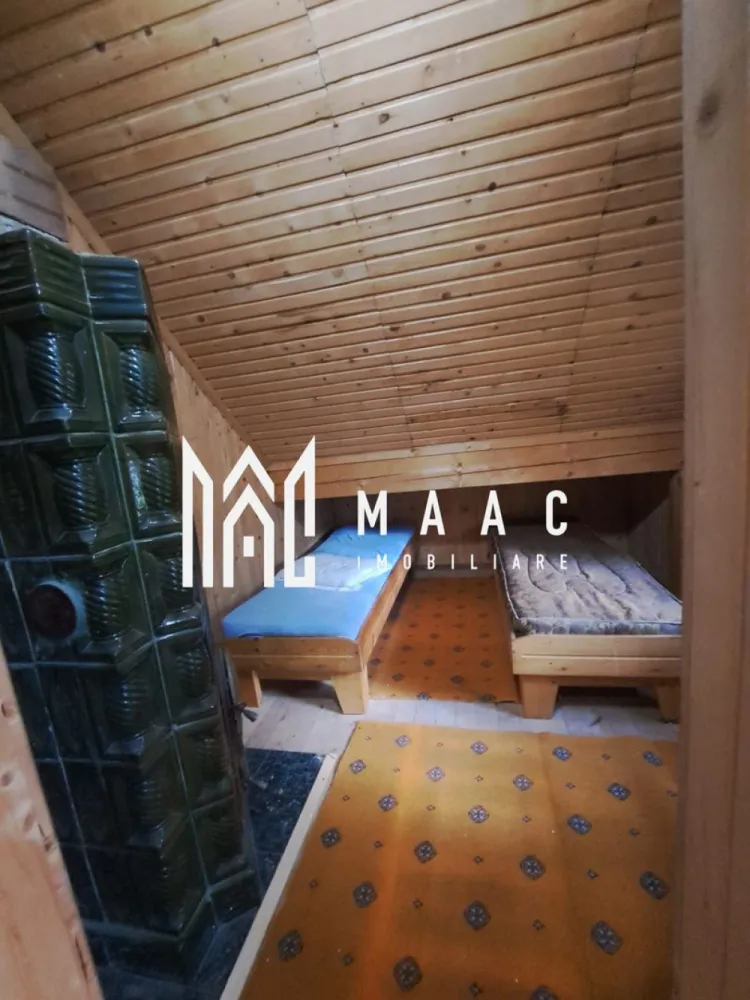 Paradis I Casa de lemn I Transalpina I Sugag - MAAC IMOBILIARE vă propune spre vânzare o casă integral din lemn, cu grinzi și lambriuri interioare, construită pe două niveluri:

Parter: 100 mp (2 camere, baie, bucătărie, scară interioară)
Mansardă: 100 mp (3 camere)
Terase exterioare
Dotări și facilități:
Curent electric (contor Hidroelectrica, tarif redus datorită instalației proprii de transport energie electrică)
Apă din fântână proprie
Instalație sanitară interioară (cabina duș, boiler electric, decantor eco)
Încălzire cu sobe
Teren în suprafață de 1466 mp, împrejmuit, cu acces podet și poartă pentru acces auto
Localizare:
La 1 km de Sugag, pe Transalpina (DN67C)
Acces permanent pe tot parcursul anului
Aspecte juridice și tehnice:
Acte la zi, imobil înregistrat la Primăria Sugag cu număr de casă
Certificat energetic
Construcție realizată conform prevederilor Green Deal privind materialele utilizate
Pentru mai multe detalii precizati telefonic ca ati vazut anuntul cu ID CP2948934