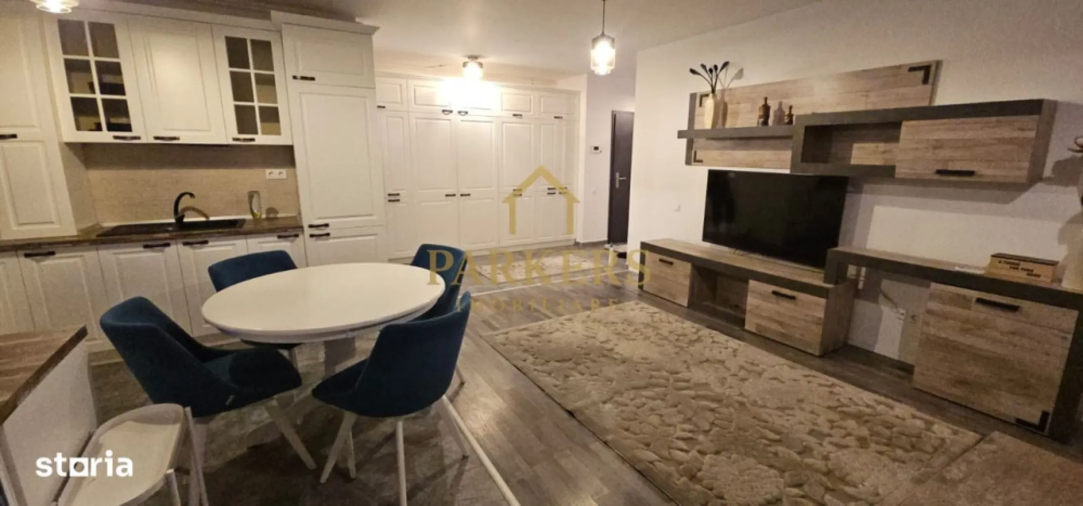 Apartament 2 camere de închiriat în Marasti cu loc de parcare - Parkers Imobiliare închiriază apartament 2 camere în Marati Cluj-Napoca.
Se închiriază apartament în Cluj 2 camere 57 mp utili cu utilității reduse datorită blocului bine izola.
Beneficiază de loc de parcare, Apartament modern utilat si mobilat pentru a oferii o buna locuința noului tău "Acasă"
Cu drag va așteptăm la vizionare Parkers Imobiliare