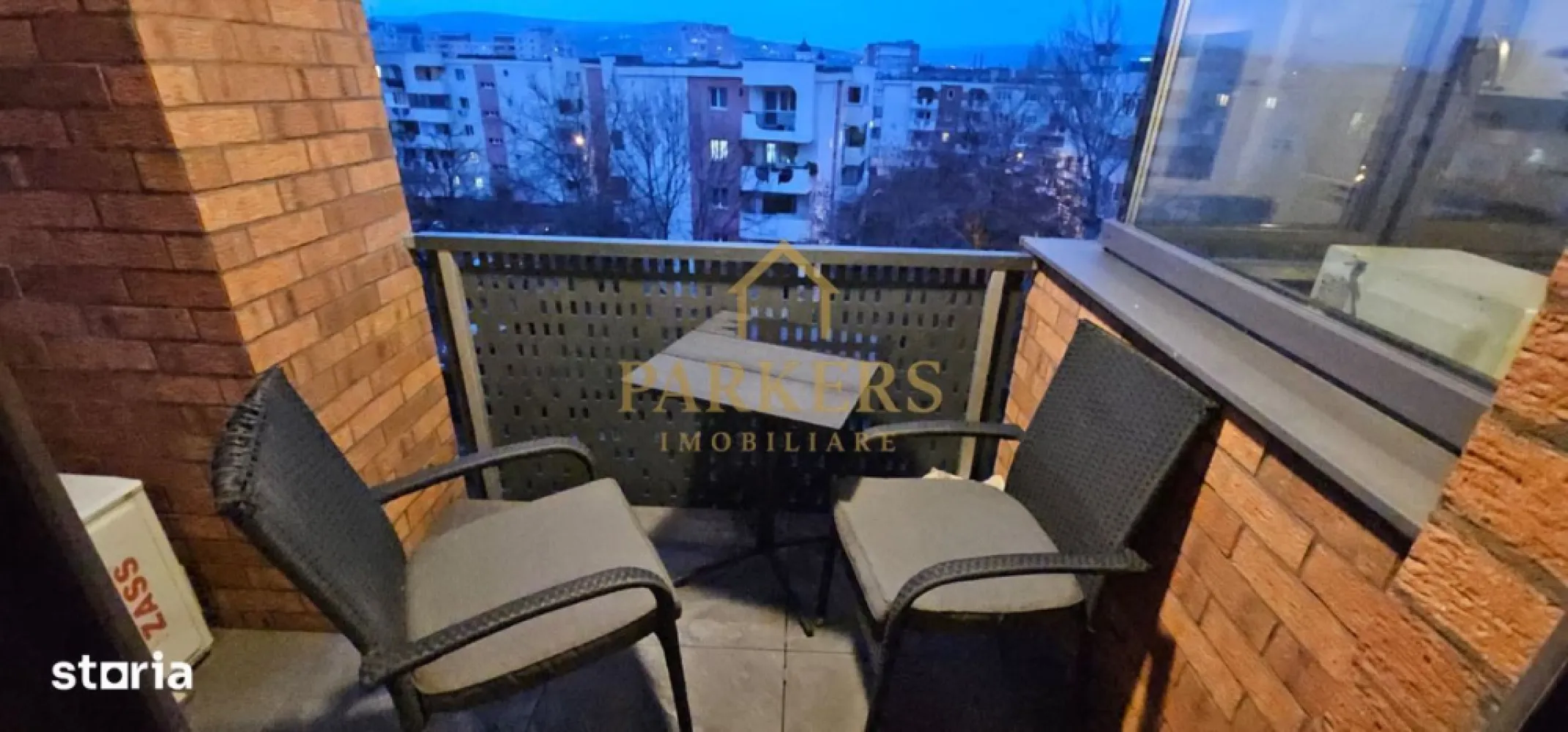 Apartament 2 camere de închiriat în Marasti cu loc de parcare - Parkers Imobiliare închiriază apartament 2 camere în Marati Cluj-Napoca.
Se închiriază apartament în Cluj 2 camere 57 mp utili cu utilității reduse datorită blocului bine izola.
Beneficiază de loc de parcare, Apartament modern utilat si mobilat pentru a oferii o buna locuința noului tău "Acasă"
Cu drag va așteptăm la vizionare Parkers Imobiliare
