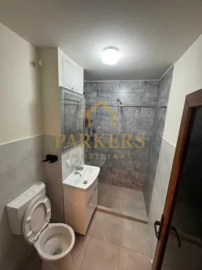 Inchiriez 3 camere decomandate,GRUIA ,langa stadion CFR, cu parcare