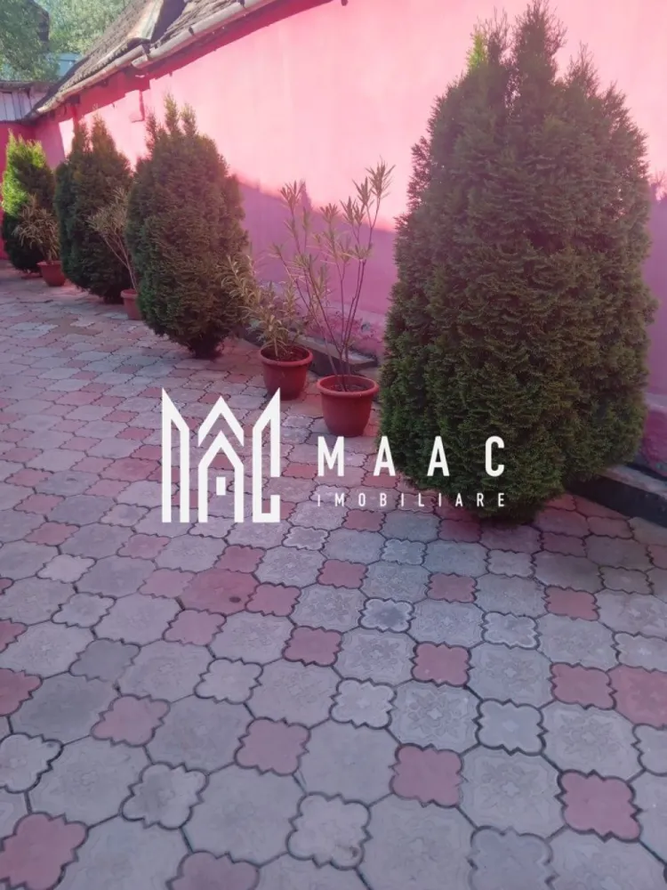Casa individuala | 3 camere | Acces Auto | Axente Sever - MAAC Imobiliare vă propune spre vânzare o casă complet mobilată și utilată, ideală pentru pentru mutare imediată. Proprietatea se remarcă prin compartimentare practică, structură solidă și anexe utile pentru confortul zilnic. Compartimentare imobil 3 camere 1 dormitor separat Bucătărie funcțională, închisă Baie complet utilată Pivniță uscată, perfectă pentru depozitare Mansardă / pod pe structură de beton, ce poate fi transformat într-un spațiu locuibil sau folosit ca depozitare suplimentară Exterior & anexe Curte pavată, îngrijită, cu acces auto facil Garaj cu pod spațios, ideal pentru depozitarea obiectelor sezoniere Magazie pentru lemne Grădină mică, potrivită pentru relaxare sau pentru o mică zonă de culturi Videoclip disponibil la cerere. Pentru detalii suplimentare și programarea unei vizionări, contactați echipa MAAC Imobiliare și specificați ID: CP2837949