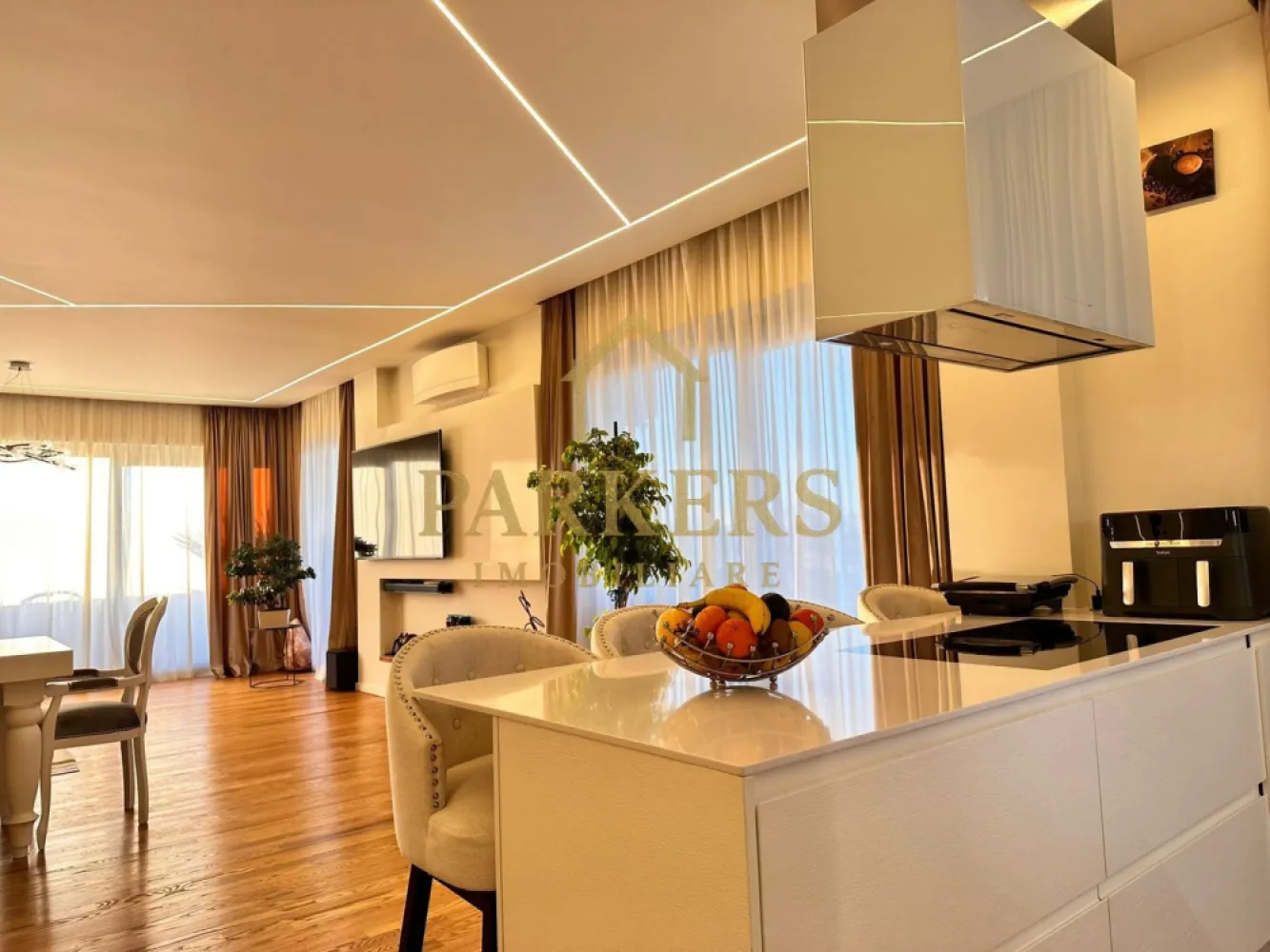 Penthouse exclusivist 180mp, terase 250mp, zona Buna Ziua - Parkers Imobiliare vă propune spre vânzare un penthouse impresionant, dispus pe două niveluri, cu o suprafață utilă de 180 mp și terase spectaculoase de 250 mp, conceput pentru un stil de viață rafinat, cu accent pe spațiu, intimitate și confort.

Caracteristici principale:
- Suprafață utilă: 180 mp
- Dispunere pe două niveluri
- Terase panoramice în suprafață totală de 250 mp
- Acces privat direct din lift în apartament
- Două locuri de parcare subterane

Compartimentare:
- Nivel principal:
- Living generos, cu zonă de dining
- Bucătărie open-space, complet utilată, cu electrocasnice de ultimă generație
- 4 camere spațioase
- 3 băi complet echipate
- Cameră tehnică
- Cameră de relaxare / hobby

Finisaje și dotări:
- Mobilier premium
- Finisaje de înaltă calitate
- Suprafețe vitrate ample, lumină naturală abundentă
- Design interior elegant, atent detaliat

Terase:
- Spațiu generos pentru zonă lounge și dining exterior
- Posibilitate amenajare zonă grătar sau jacuzzi
- Vedere panoramică asupra orașului
- Intimitate și deschidere amplă

Această proprietate reprezintă o combinație rară între eleganță, funcționalitate și exclusivitate, fiind ideală pentru cei care își doresc o locuință reprezentativă, într-un cadru urban premium.