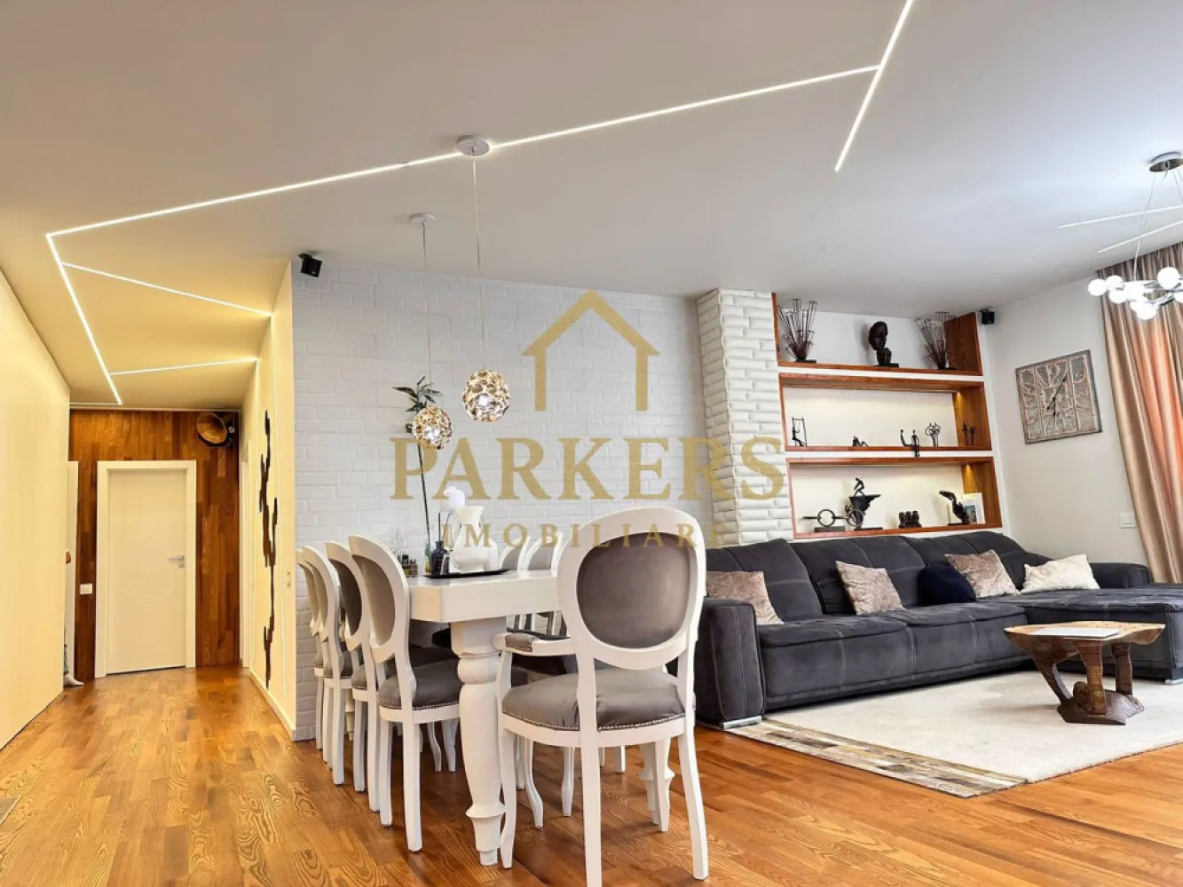 Penthouse exclusivist 180mp, terase 250mp, zona Buna Ziua - Parkers Imobiliare vă propune spre vânzare un penthouse impresionant, dispus pe două niveluri, cu o suprafață utilă de 180 mp și terase spectaculoase de 250 mp, conceput pentru un stil de viață rafinat, cu accent pe spațiu, intimitate și confort.

Caracteristici principale:
- Suprafață utilă: 180 mp
- Dispunere pe două niveluri
- Terase panoramice în suprafață totală de 250 mp
- Acces privat direct din lift în apartament
- Două locuri de parcare subterane

Compartimentare:
- Nivel principal:
- Living generos, cu zonă de dining
- Bucătărie open-space, complet utilată, cu electrocasnice de ultimă generație
- 4 camere spațioase
- 3 băi complet echipate
- Cameră tehnică
- Cameră de relaxare / hobby

Finisaje și dotări:
- Mobilier premium
- Finisaje de înaltă calitate
- Suprafețe vitrate ample, lumină naturală abundentă
- Design interior elegant, atent detaliat

Terase:
- Spațiu generos pentru zonă lounge și dining exterior
- Posibilitate amenajare zonă grătar sau jacuzzi
- Vedere panoramică asupra orașului
- Intimitate și deschidere amplă

Această proprietate reprezintă o combinație rară între eleganță, funcționalitate și exclusivitate, fiind ideală pentru cei care își doresc o locuință reprezentativă, într-un cadru urban premium.