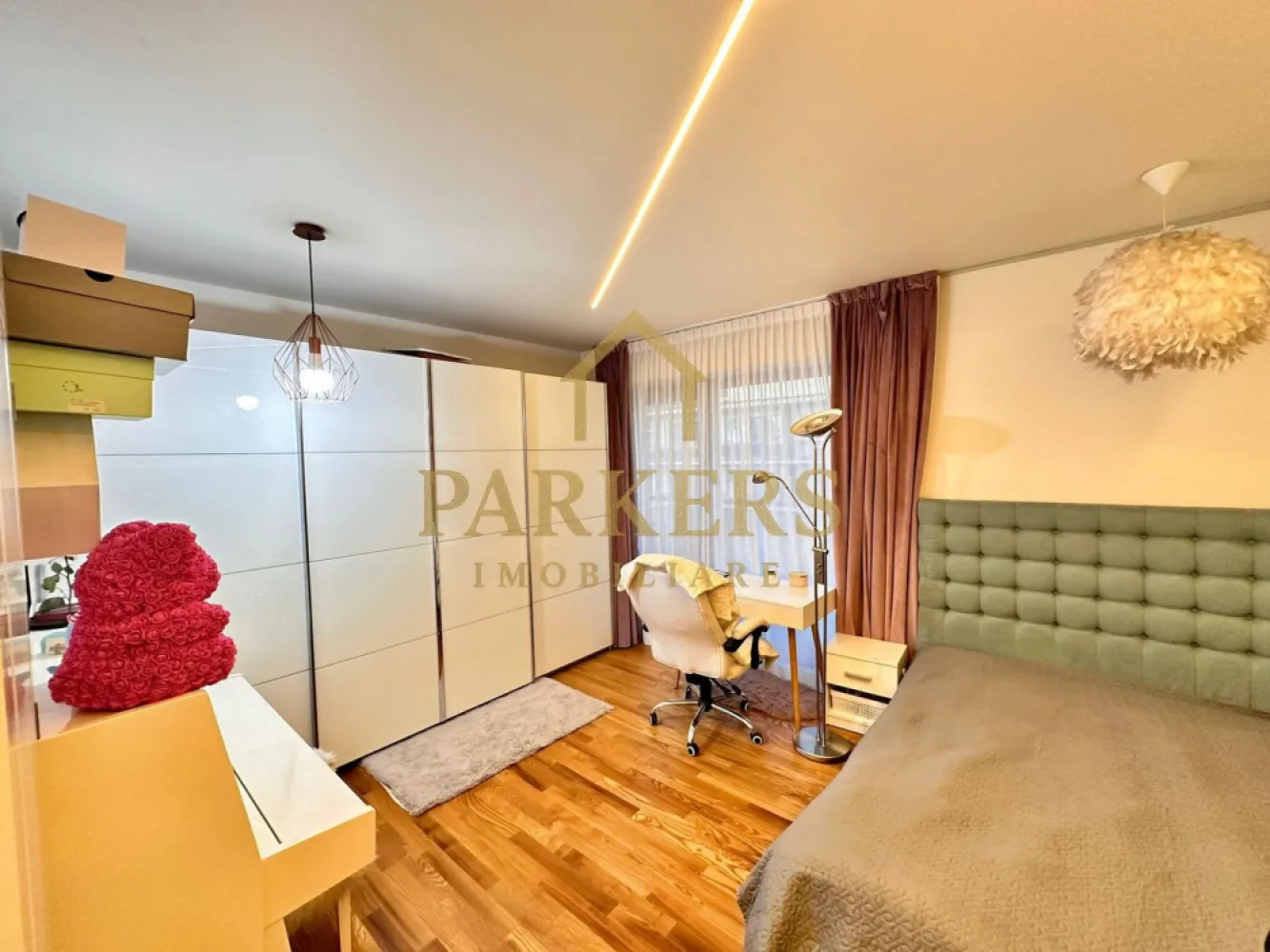 Penthouse exclusivist 180mp, terase 250mp, zona Buna Ziua