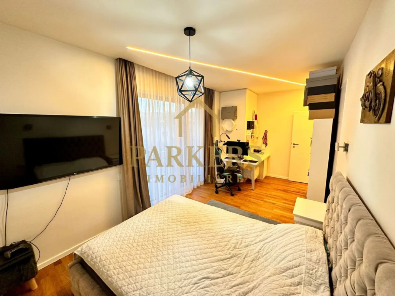 Penthouse exclusivist 180mp, terase 250mp, zona Buna Ziua