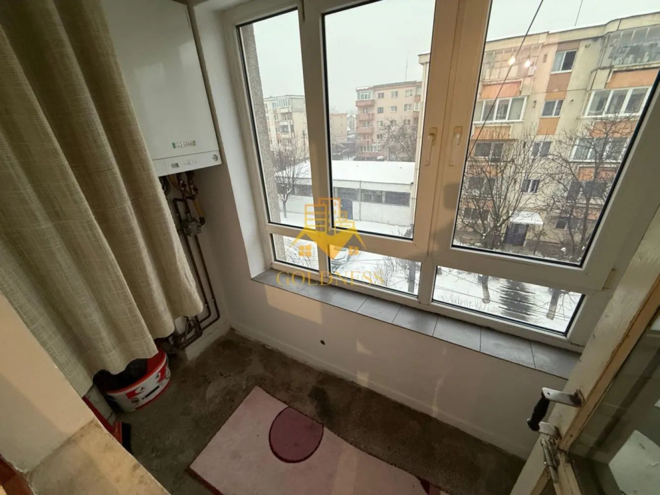 2 camere decomandate, balcon Zona Intre Lacuri, Iulius Mall, Fsega