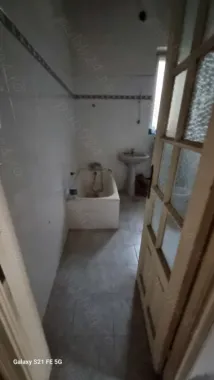 Ag BRASADAS vinde casă cu 2 apart. Calea Călărașilor Coposu.