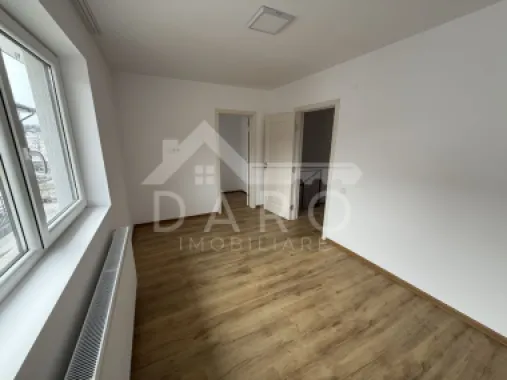 🏡 Case tip triplex de vânzare | 110 mp | Garaj | 126.000 €