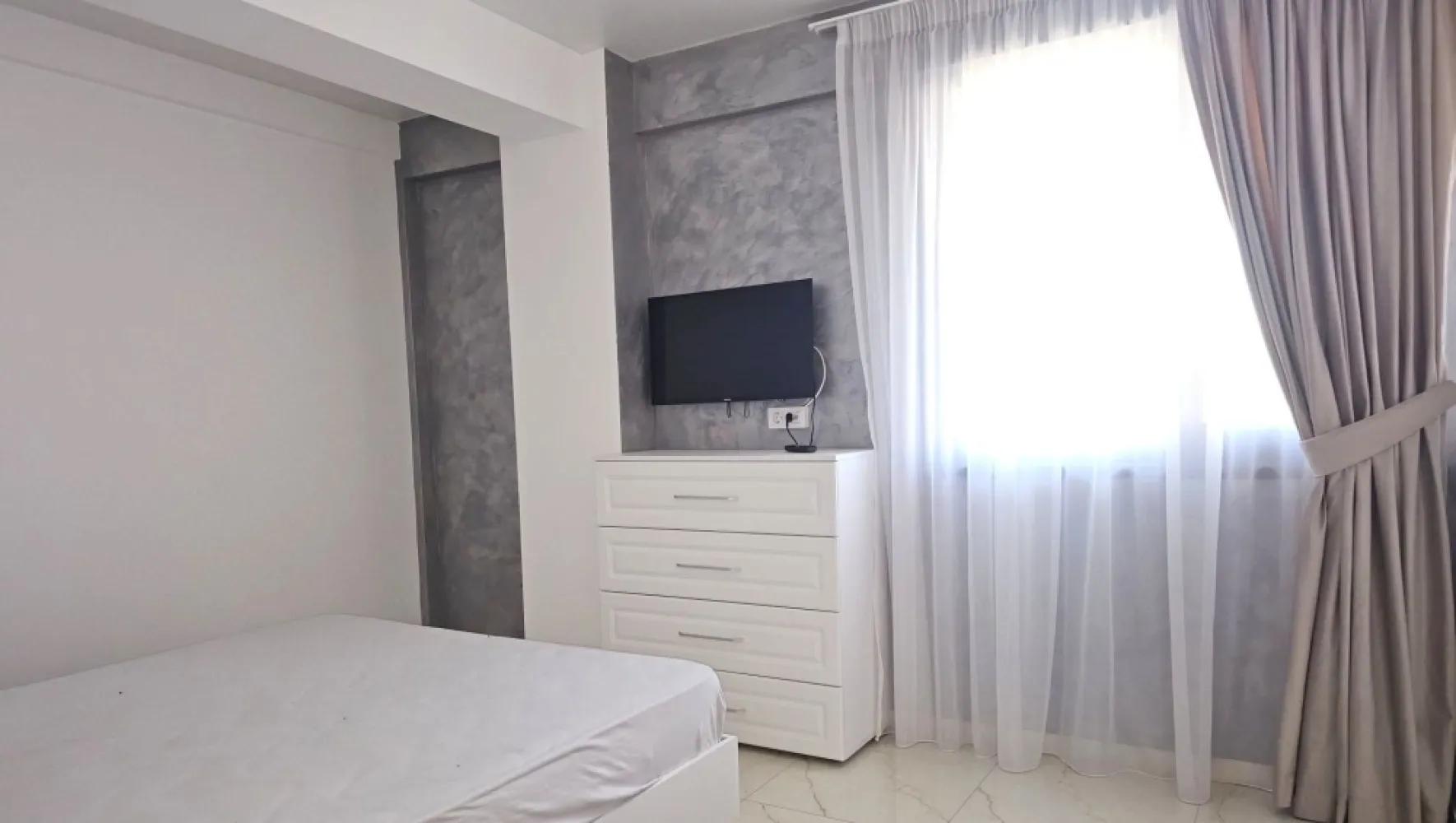 Inchiriere 2 camere Complex Roka, Micro 17 – parcare – 560 euro/luna