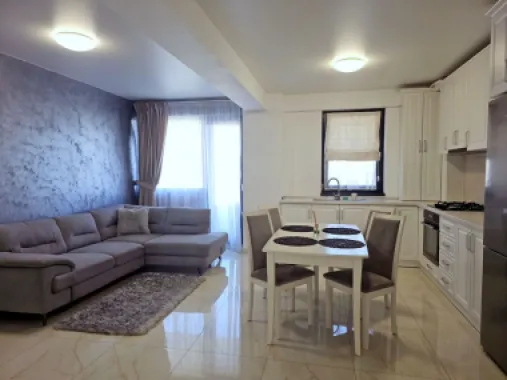 Inchiriere 2 camere Complex Roka, Micro 17 – parcare – 560 euro/luna