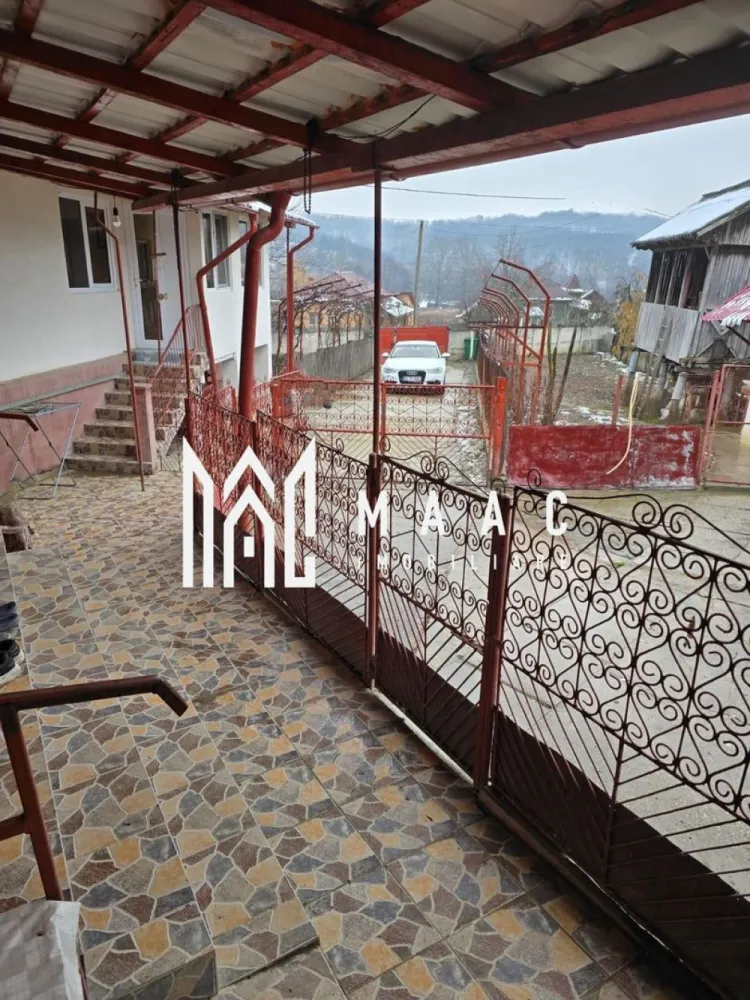 Proprietate cu două case| Comuna Fartatesti - MAAC Imobiliare propune spre vânzare o proprietate situată într-o zonă liniștită, din comuna Fartatesti, judetul Valcea, ideală pentru cei care își doresc confort, spațiu și intimitate. 
📅 An construcție: 1984
📍 Acces facil, zonă liniștită
Proprietatea este compusă din două case amplasate în aceeași curte, fiind potrivită pentru:
✔️ două familii
✔️ casă de vacanță
✔️ investiție
🏠 Casa 1
3 camere
1 hol
Beci pe toată suprafața casei – spațiu generos pentru depozitare
🏡 Casa 2
2 camere
Bucătărie
Baie
✨ Proprietatea oferă liniște, aer curat și potențial pentru amenajare după propriul gust.
📞 Pentru mai multe detalii și programarea unei vizionări, vă stăm la dispoziție!