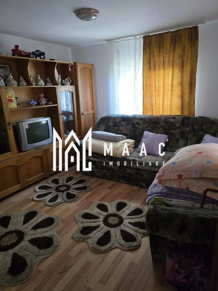 Proprietate cu două case| Comuna Fartatesti - MAAC Imobiliare propune spre vânzare o proprietate situată într-o zonă liniștită, din comuna Fartatesti, judetul Valcea, ideală pentru cei care își doresc confort, spațiu și intimitate. 
📅 An construcție: 1984
📍 Acces facil, zonă liniștită
Proprietatea este compusă din două case amplasate în aceeași curte, fiind potrivită pentru:
✔️ două familii
✔️ casă de vacanță
✔️ investiție
🏠 Casa 1
3 camere
1 hol
Beci pe toată suprafața casei – spațiu generos pentru depozitare
🏡 Casa 2
2 camere
Bucătărie
Baie
✨ Proprietatea oferă liniște, aer curat și potențial pentru amenajare după propriul gust.
📞 Pentru mai multe detalii și programarea unei vizionări, vă stăm la dispoziție!