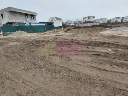 Vanzare teren constructie casa in zona Sisesti-Rompetrol