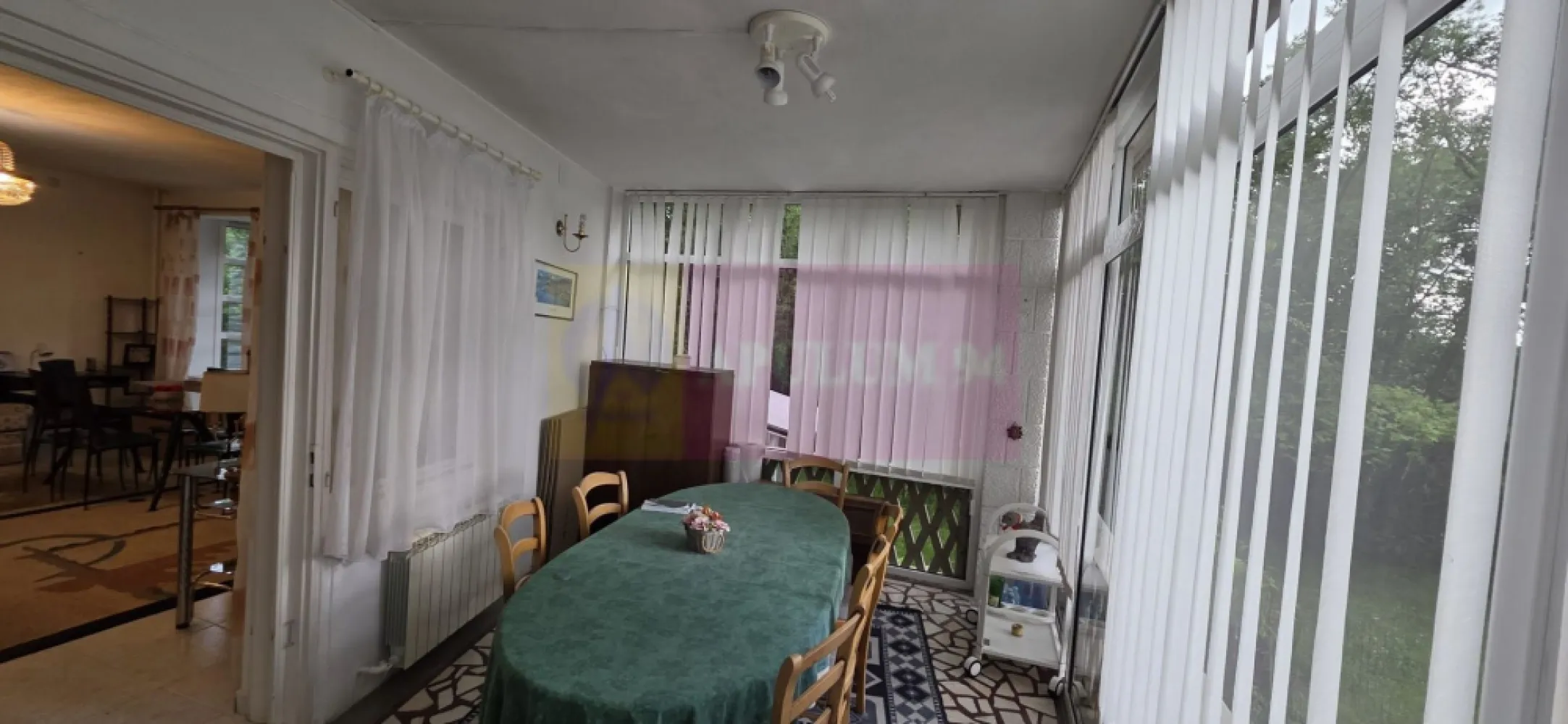 Vila de vanzare cu 6 camere si teren de 1000 mp in Cornu, Prahova