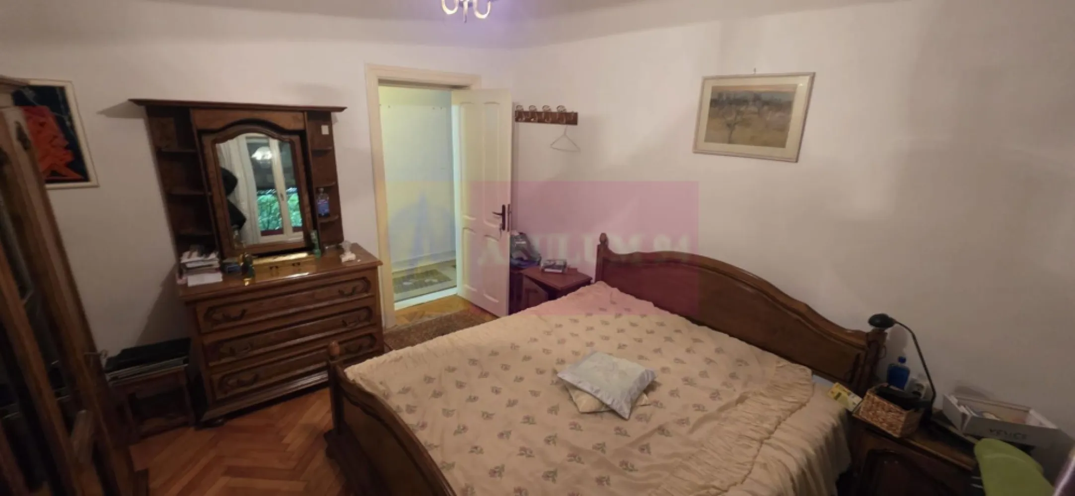 Vila de vanzare cu 6 camere si teren de 1000 mp in Cornu, Prahova