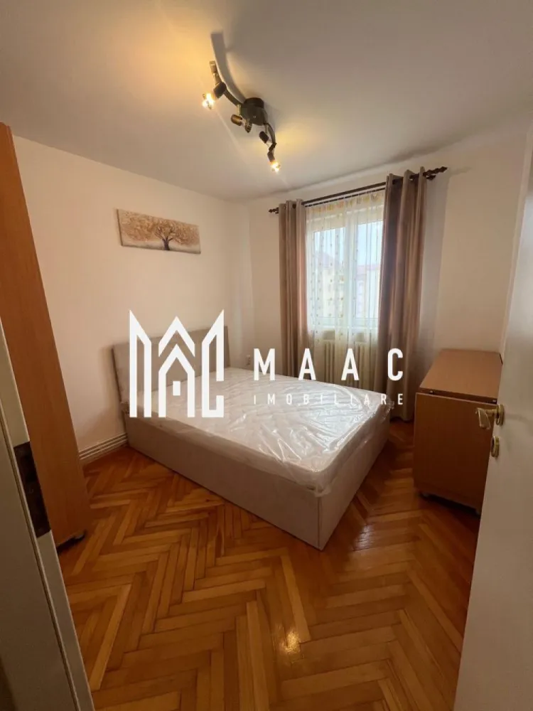 Apartament | 3 camere | 60 MPU | Balcon | Mihai Viteazu - MAAC Imobiliare vă propune spre închiriere un apartament cu 3 camere decomandate.

Locuința oferă avantajul intimității și al lipsei vecinilor deasupra, fiind ideală pentru cei care caută o atmosferă liniștită si primitoare.

Apartamentul este complet amenajat, mobilat si utilat, gata pentru mutare imediată.

Avantaje:
-zona cu multe locuri de parcare

-balcon deschis

-mașină spălat haine

-pivniță proprie

Condiții închiriere: 
-garanție în cuantumul unei chirii

-nu se acceptă animale de companie

-închiriere pe termen lung

Pentru programarea unei vizionări sau mai multe detalii contactați-ne și specificați codul proprietății ID:CP2954240.