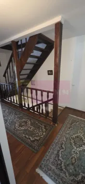 Vila duplex de vanzare cu 4 camere in Azuga