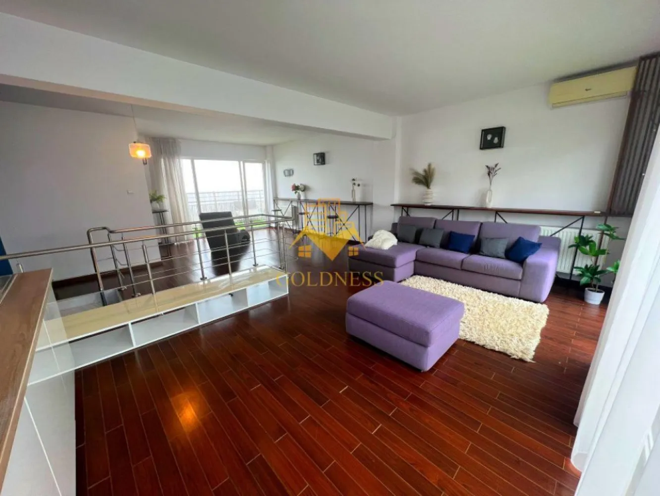 Penthouse , LUX, AC, parcare subterana, Sophia Residence, Buna Ziua - GOLDNESS Imobiliare vă propune spre vanzare un penthouse / apartament cu 5 camere complet mobilat și utilat pe doua niveluri, la etajul 6+etaj tehnic, în Cartierul Buna Ziua, Complexul Sophia Residence. 
Dispune de loc de parcare subteran!
Apartamentul este compartimentat astfel:
-2 dormitoare cu paturi matrimoniale
 - 3 bai, una cu vana si 2 cu cabina de dus, dulapuri pentru depozitare,
- 2 living-uri cu canapele extensibile, dotate cu AC, TV, dressing,
- o camera renovata ca si birou
- o camera mai mica mobilata ca si dressing.
- 4 terase de 70 mp in total, cu iesire din fiecare dormitor.

Imobilul este dotat cu toate cele necesare-termoficare cu calorifere, mașină de spălat haine, masina de spalat vase, 2 aer conditionat, frigider, plită electrică, hotă, TV, etc. 
Se află în apropierea stațiilor de transport în comun, magazine, restaurante, spații verzi, farmacii, etc. 

Dacă sunteți interesați de acest apartament și doriți să îl vizionați, dar și pentru alte oferte sau detalii nu ezitați să ne contactați telefonic sau prin e-mail - goldnessimobiliare@gmail.com. Vă stăm la dispoziție!
Pentru intermediere se percepe un comision de 2% din prețul vânzării!