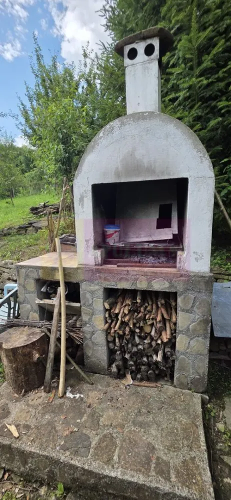 Cabana cu 5 camere de vanzare in Provita