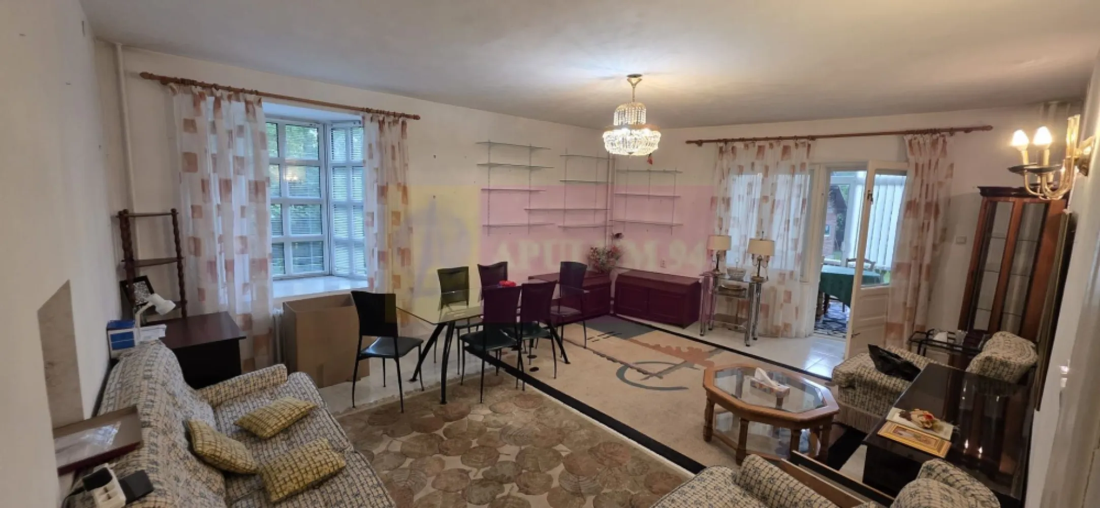 Vila de vanzare cu 6 camere si teren de 1000 mp in Cornu, Prahova
