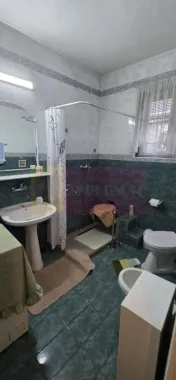 Vila de vanzare cu 6 camere si teren de 1000 mp in Cornu, Prahova