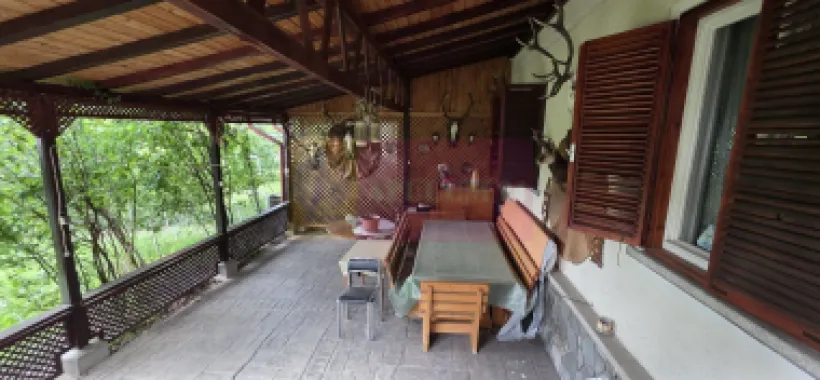 Vila de vanzare cu 6 camere si teren de 1000 mp in Cornu, Prahova