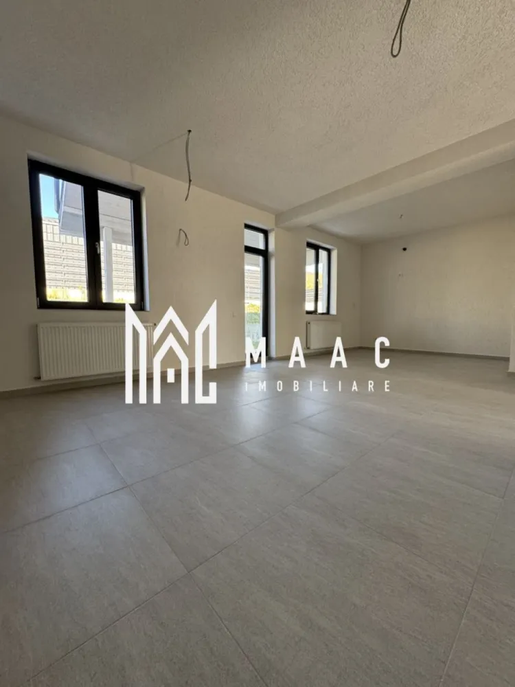 Casa 4 Camere | Teren 300MP | Zona - Vladesti Priporu - MAAC Imobilaire va propune spre vanzare o casa P+M in Vladesti - Priporu

An finalizare 2025,stare noua nelocuita,finisata si functionala 100%

suprafata teren 300mp

supr.construita -165mp

terasa acoperita -20mp

1.Compartimentare interioara: 

-parter: camera zi+bucatarie deschisa , birou, dormitor baie cu wc lavoar cada camera tehnica debara spatiu depozitare

-etaj - suita matrimoniala cu dressing room si baie(lavoar wc cada) 

2.Sistem constructiv:

-structura mixta Beton Armat si zidarie DUROTHERM 30S-parter,mansarda sarpanta din lemn+OSB3 tratate si ignifugate

-invelitoare tabla otel RODACH GERMAN SIMETRIC profilata vopsita negru mat
-termosistem cu polistiren 10cm EPS80 + tencuiala decorativa Webber si tamplarie PVC Salamander ROTO Click culoare gri cu geam termopan 4SEASONS

-instalatii sanitare termice teava PPR, elemente cupru, PHDE, toate zonele cu pardoseala incalzita iar in dormitoare radiatoare panouri otel

-instalatii electrice cupru si aparate montate(prize,intrerupatoare Panasonic + corpuri iluminat LED in bai si casa scarii)

-finiaje interioare tencuieli cu gled ipsos, compartimentari rigips cu zugraveli lavabile,
 placari faianta bai si bucatarie, scara interioara placata gresie, pardoseli parchet laminat 8mm in dormitoare,gresie bai si bucatarie living room,
 bai complet utilate(cada,vas WC,lavoar) 
usi de interior CLASSEN GERMAN OAK

-curtea exterioara- cu gradina amenajata(fara plante), 1loc parcare alei acces pavaj, trotuare perimetrale betonate, gard lateral beton sipca metal 
porti acces front stradal metal usi garaj automate cu 2telecomenzi
 
3.Utilitati:
-bransamente utilitati- curent electric 220VHidroelectrica
- apa si canalizare APAVIL, 
-gaz Engie (centrala IMMERGAS VICTRIX Terra 28kw montata inclusa cu ISCIR efectuat) -CP2815425