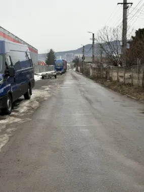 Hala , zona Selgros , Bistrita !