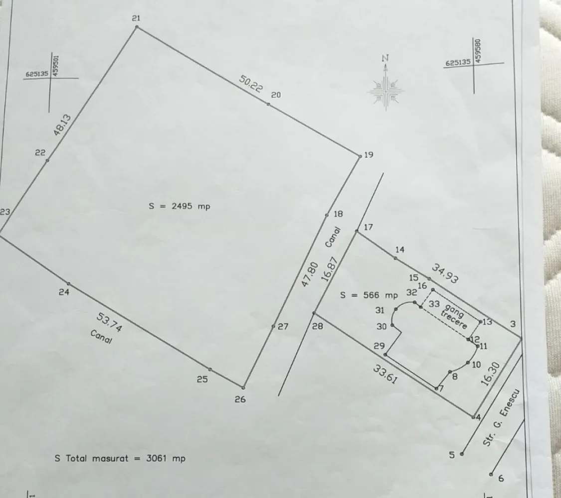 Casa la rosu cu 25 ari teren, zona Dedeman ! - Agentia Direkt Imobiliare propune spre vanzare casa , constructie la rosu P+M+E , situata pe strada George Enescu . 
Imobilul are o suprafata construita de aprox 568 mp , dispune de toate utilitatile la front stradal , teren aferent intravilan 2500 mp , inclinatie plata . 
Ideal constructie bloc, casa de locuit , etc .