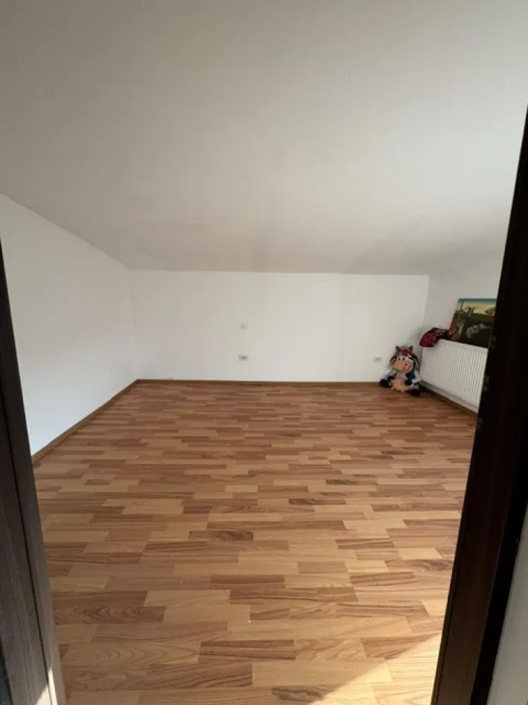 Apartament spațios, 4 camere, 120 mp, etaj 5/5, bloc nou cu lift