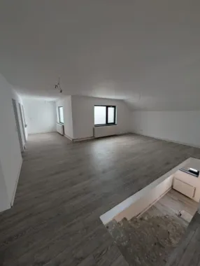 Spațiu comercial de închiriat, zona Decebal