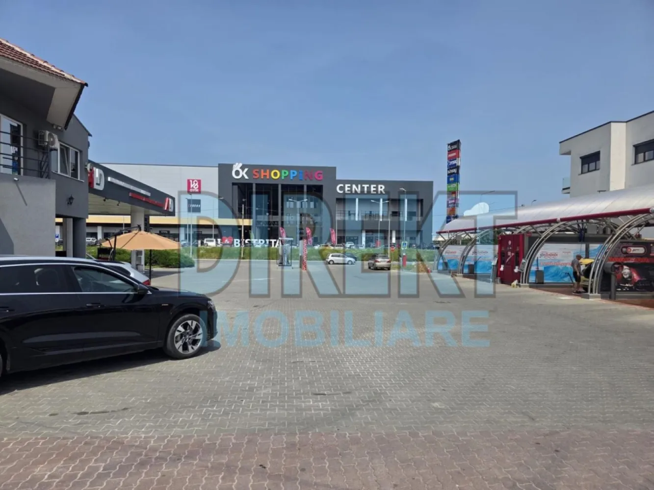 Oportunitate afacere profitabila Statie Carburanti +Spalatorie auto - Agentia Direkt Imobiliare ofera spre vanzare afacere la cheie complet functionala si profitabila , cu amortizare de profit in 8 ani , pozitionata in localitatea Bistrita , pe Drumul Sigmirului , vizavi de magazinul Dedeman , formata din 2 componente integrate :

1. Statie de distributie carburanti compusa din :

– cladire in regim P+ E , cu suprafata utila de 300 mp , compusa din : – la parter punct vanzare si caserie , iar la etaj birouri , teren intravilan aferent 2668 mp .

– 4 pompe duble alimentare benzina si motorina ,

– 5 rezervoare de alimentare

– copertina

– statie Gpl

2 . Spalatorie tip self service compusa din :

6 boxe
2 aspiratoare ,
Teren aferent : 946 mp .
Ambele obiective detin autorizatie de constructie /functionare conform legislatiei in vigoare .

Afacerea este complet operationala .

Profitabilitate stabila .

Pozitionare avantajoasa si trafic constant .

Pentru mai multe detalii contactati brokerul imobiliar la nr tel : Contactează .