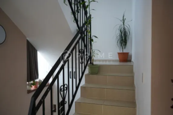 Casă familială spațioasă în zonă liniștită | Sângeorgiu de Mureș |