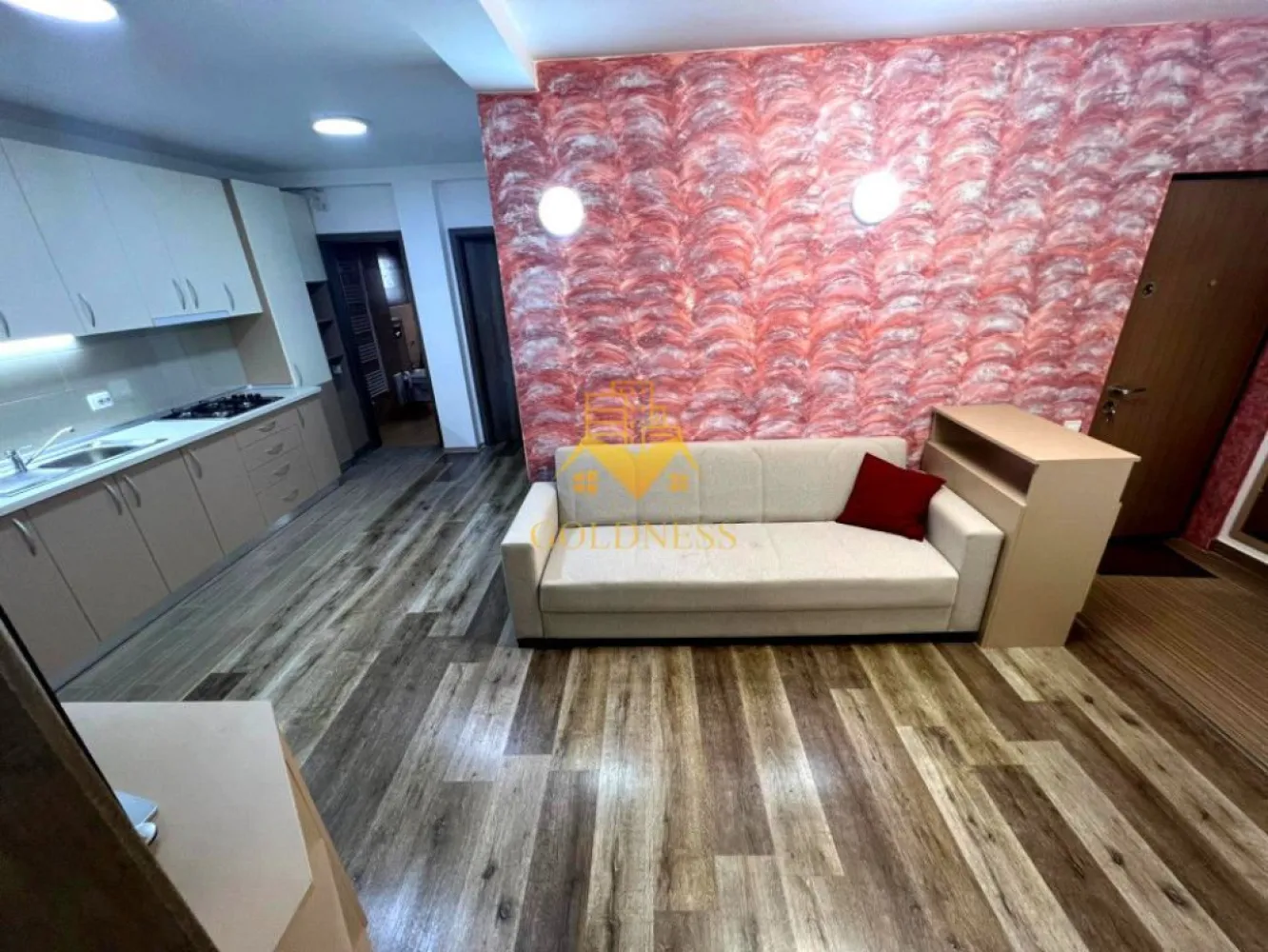 3 camere open space, modern, curte, parcare, Buna Ziua, Zona LIDL - GOLDNESS Imobiliare vă propune spre închiriere un apartament complet mobilat și utilat, la parter într-un imobil de 3 etaje, în cartierul Buna Ziua. Apartamentul este compartimentat astfel:
 - dormitor cu pat matrimonial, dressing, noptiere, birou
 - dormitor cu pat pentru o persoana, dressing, noptiera, birou
 - living cu bucatarie open-space complet utilată, canapea extensibla, loc de servit masa 
 - baie cu vană, calorifer port prosop inox și dulap pentru depozitare.
 - terasa 20 mp 
 

Imobilul este dotat cu toate cele necesare- centrală proprie, mașină de spălat haine, frigider, plită electrică, hotă, TV, etc. 
Se află în apropierea stațiilor de transport în comun, magazine, restaurante, spații verzi, farmacii, etc. 
Dispune de loc de parcare!
Dacă sunteți interesați de acest apartament și doriți să îl vizionați, dar și pentru alte oferte sau detalii nu ezitați să ne contactați telefonic sau prin e-mail - goldnessimobiliare@gmail.com. Vă stăm la dispoziție!
Pentru intermediere se percepe un comision de 50% din prețul chiriei!
