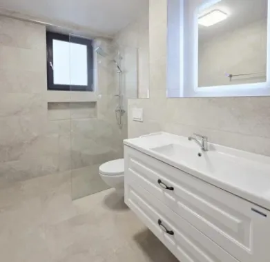 Apartament cu o camera, bloc nou - Prima inchiriere