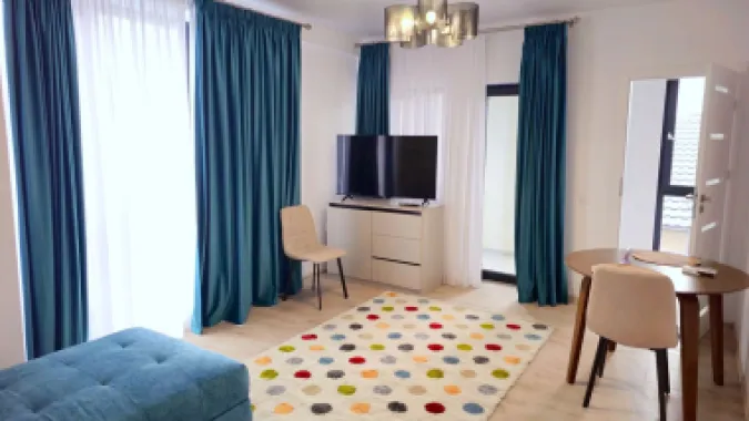 Apartament cu o camera, bloc nou - Prima inchiriere