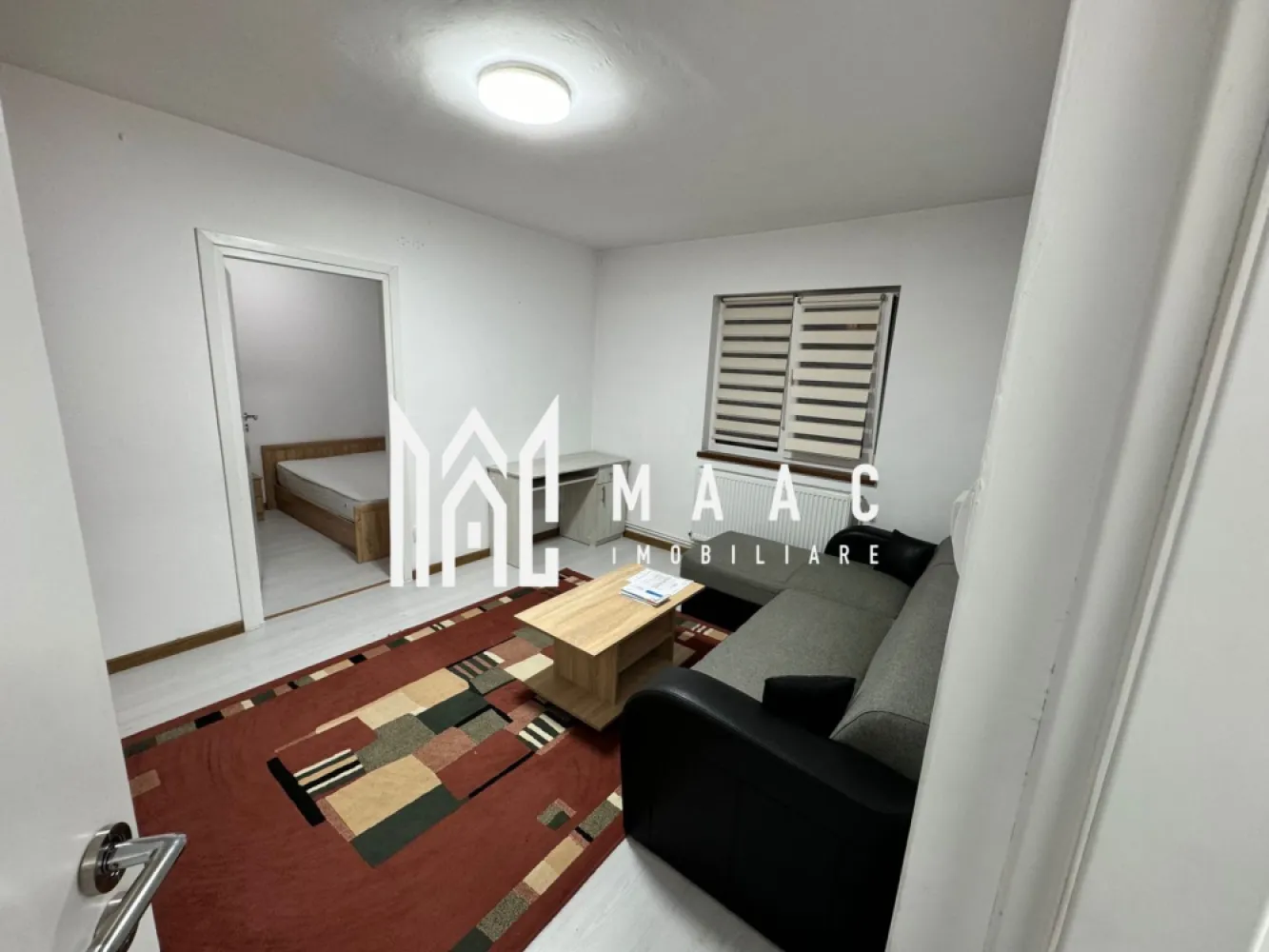 Apartament 2 camere nedecomandat | Hipodrom 2, Sibiu | 38 mp - Apartament cu 2 camere de închiriat în Sibiu, zona Hipodrom 2, cu 38 mp utili, situat la etajul 3 al unui imobil finalizat și pregătit pentru mutare din 15 iulie.

Detalii proprietate:
• Suprafață utilă: 38 mp
• Suprafață construită: 46 mp
• Compartimentare: nedecomandat
• Configurație: living, dormitor, bucătărie, baie
• Etaj 3 din 4
• Imobil finalizat, construit în 1970
• Stare interioară: bună
• Se închiriază complet mobilat și utilat
• Mobilierul și electrocasnicele sunt în stare foarte bună
• Scară de bloc curată și bine întreținută

Zonă și acces:
Proprietatea este amplasată în cartierul Hipodrom 2 din Sibiu, cu acces facil către magazine, mijloace de transport, școli și alte puncte de interes. În apropiere sunt disponibile numeroase locuri de parcare, iar zona este apreciată pentru liniște și accesibilitate.

Disponibil pentru închiriere începând cu 15 iulie. Pentru detalii suplimentare și programarea unei vizionări, contactați echipa MAAC Imobiliare și menționați Cod anunț CP3197842.