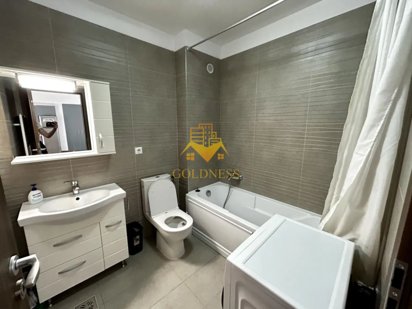 2 camere open space, Storia Cucina, Parcare, Zona Eroilor, Floresti