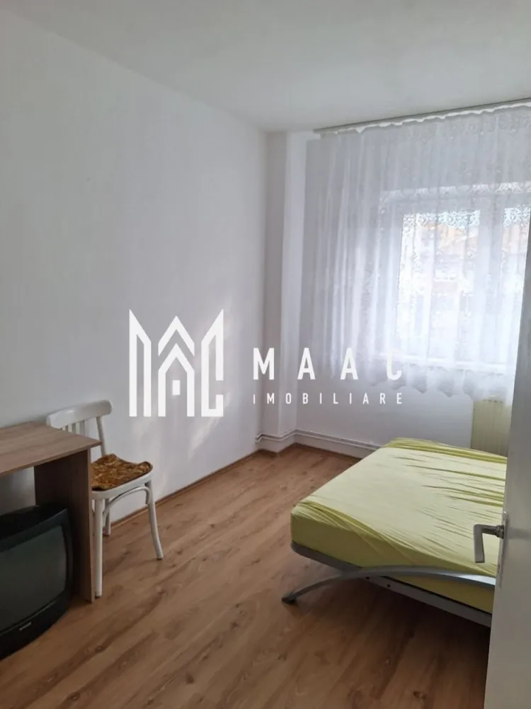 Apartament 3 camere | Etaj 4/10 | Bulevardul Mihai Viteazul - MAAC Imobiliare vă propune spre vânzare un apartament cu 3 camere, situat la etajul 4/10, intr-un bloc de pe Bulevardul Mihai Viteazul. Compartimentarea apartamentului: hol spațios, bucătărie mobilată / utilată, sufragerie semimobilată ( recent renovată, cu acces la balcon ), două dormitoare decomandate ( recent renovate ), două băi ( una principală, dotată cu cadă și una de serviciu ), balcon deschis, boxă pentru depozitare. Ideala atât pentru reședință, cât și pentru investiție. În imediata apropiere se regăsesc magazine alimentare, spații comerciale și transport public. Pentru mai multe detalii sau vizionări, vă rugăm să specificați telefonic că sunteți interesat/ă de anunțul cu ID: CP2797848 .