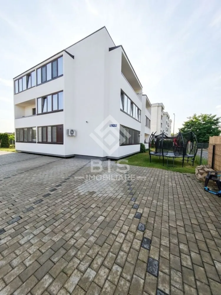 Apartament 3 camere modern, utilat/mobilat, Parcare + Spațiu joacă
