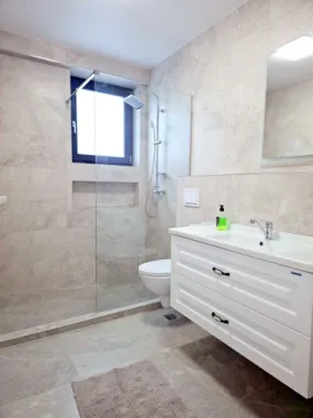 Apartament cu 2 camere mobilat si utilat, bloc nou - Prima inchiriere
