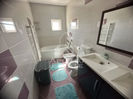 Apartament cu 3 camere, zona Soarelui, 72mp, Centrala proprie