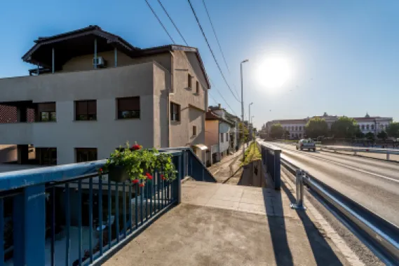 PREȚ NOU! Apartament cu 3 camere & curte | zona Malul Mureșului