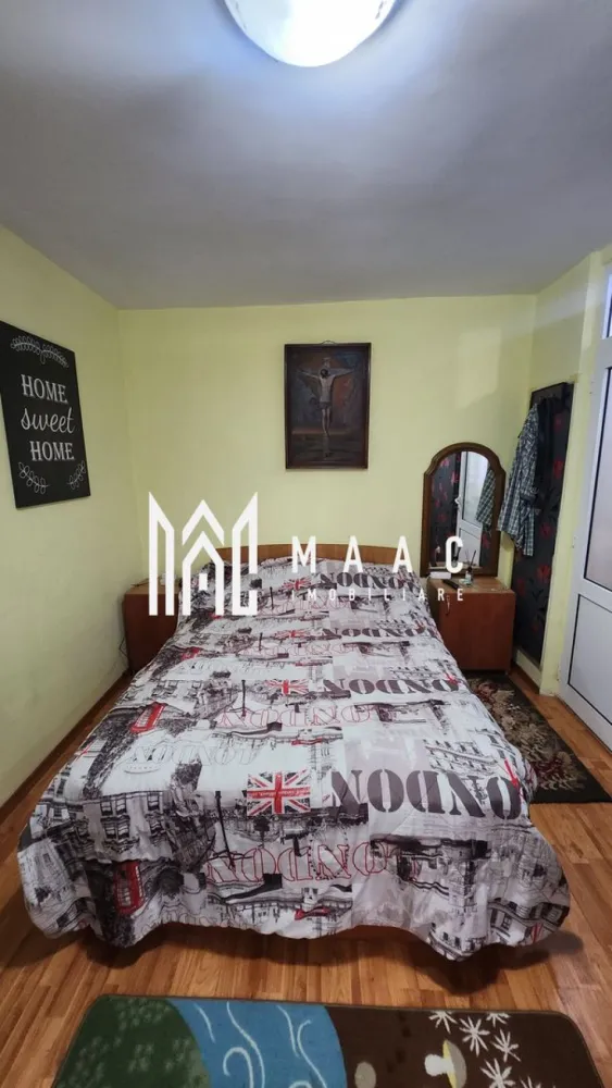 Black Friday | Apartament 3 camere Parter | Pretabil Spatiu Comercial - BLACK FRIDAY – Profită de cea mai bună perioadă din an pentru a deveni proprietar! Reducere de 6.900 euro Preț vechi: 89.900 euro Preț promoțional: 83.000 euro MAAC Imobiliare vă propune spre vânzare un apartament cu 3 camere situat la parter, în zona Ostroveni – Râmnicu Vâlcea, pretabil și pentru spațiu comercial. Proprietatea are o suprafață totală de 63 mp și se află la parterul unui bloc P+4, cu acces stradal și cadastru actualizat. Poziționarea excelentă permite transformarea acestuia într-un spațiu comercial sau birou, oferind multiple posibilități de utilizare. Avantaje: Locație centrală, cu vizibilitate și acces facil Aproape de piață, supermarketuri, școală și faleza Olănești Parter cu acces stradal – pretabil spațiu comercial Cadastru actualizat Ideal ca locuință personală sau investiție cu randament excelent O alegere perfectă pentru tineri aflați la început de drum sau pentru investitori care caută o proprietate sigură, într-o zonă cu potențial ridicat. Pentru informații și vizionări, contactați echipa MAAC Imobiliare Râmnicu Vâlcea, specificând ID: CP2777639 0722 622 403 Pentru că meriți MAACsim.