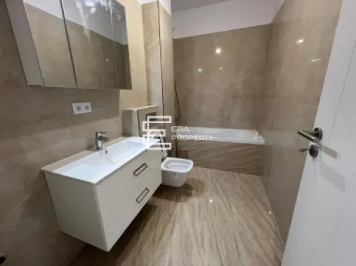 Apartament 3 camere, 80 mp,gradina 42 mp - Selimbar