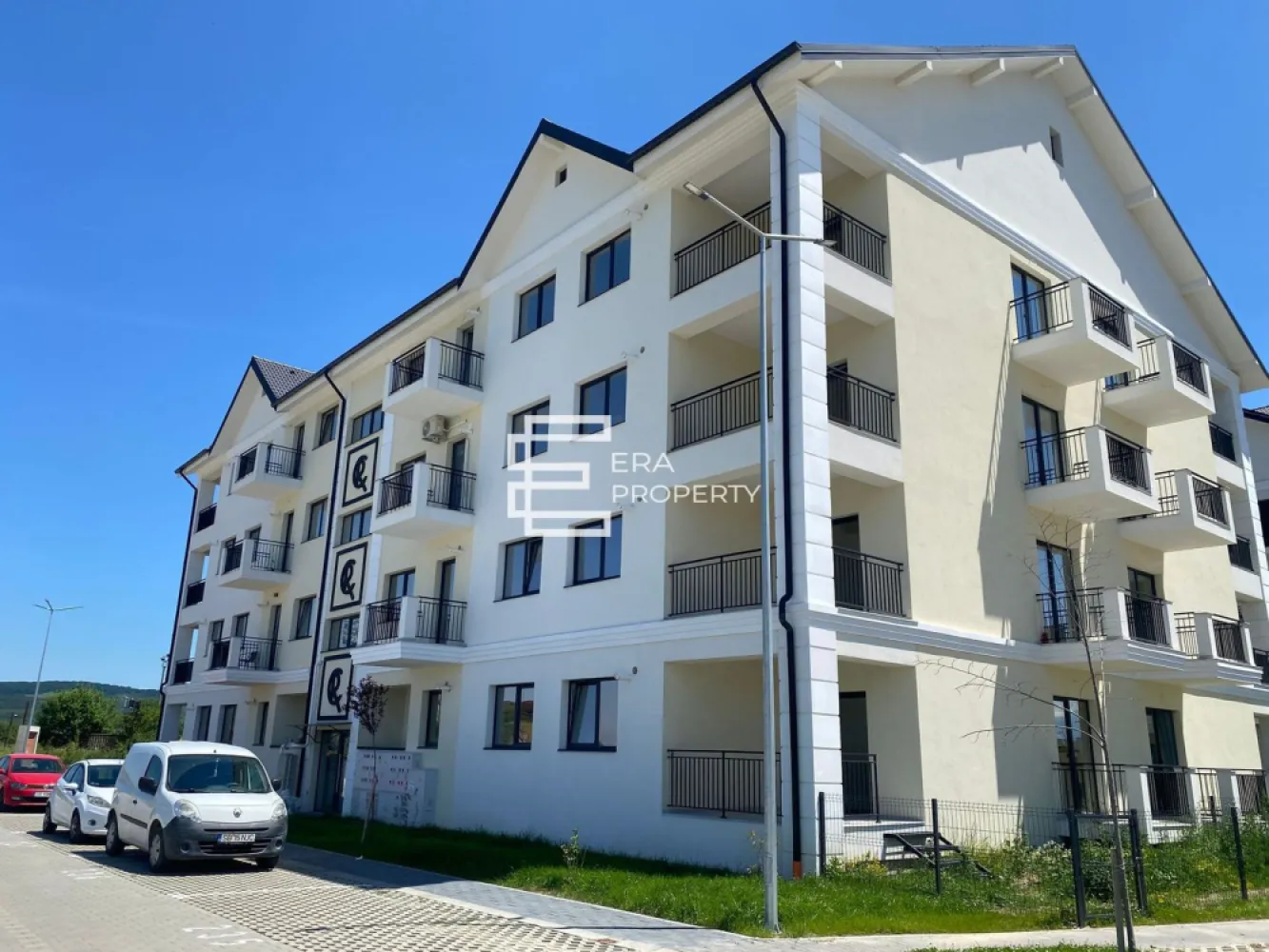 Apartament 3 camere, 80 mp,gradina 42 mp - Selimbar